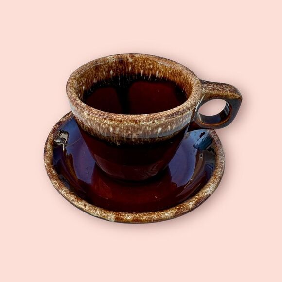 VINTAGE HULL POTTERY BROWNWARE DRIP CUP & SAUCER - Picture 2 of 6